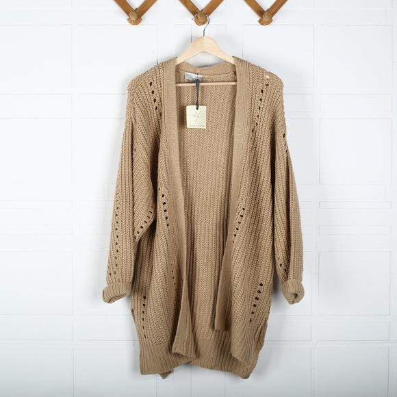 Dress Forum Chunky Knit Cardigan Tan 